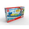 Bateau de fret et grue portuaire