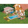 Piscine et abri de jardin