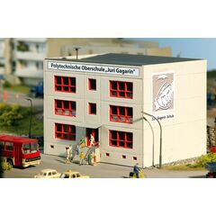 Plattenbau Schule POS