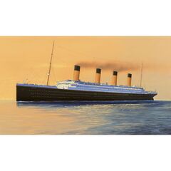 RMS Titanic Gift Set 1:700