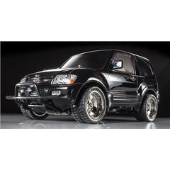 Mitsubishi Pajero Custom Lowrider Black Special (CC-01)
