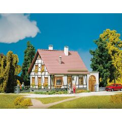 Maison à colombages avec garage