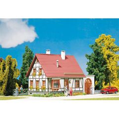 Maison à colombages avec garage