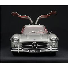 Mercedes-Benz 300 SL Gullwing 1:8