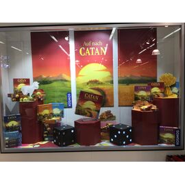 DEKO Schaufenster Catan plus Bestückung nach Absprache