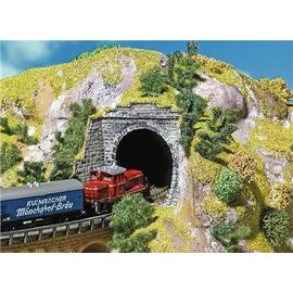 ARW01.282934-Tunnelportal