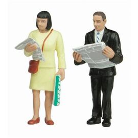 ARW04.00192-G-Scale Figur 2 Stehende Reisende m.Zeitung