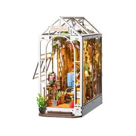 RoboTime Garden House
