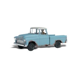 H0 La voiture rouillée roule encore