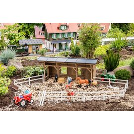 Pferdeunterstand mit Koppelzaun