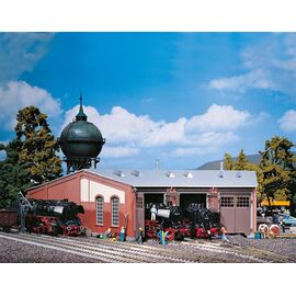 Remise à locomotives annulaire à 3 niveaux (version longue)