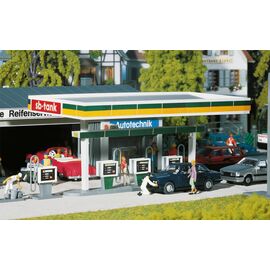 Überdachte Zapfsäulen