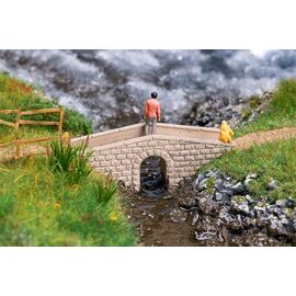 Petit pont de pierre