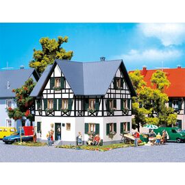 Maison bifamiliale avec colombage