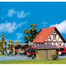 2 Bus-Wartehäuschen