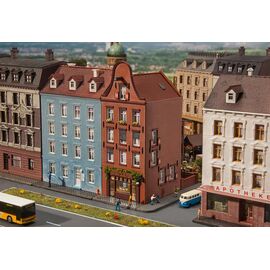 Maison de la vieille ville avec magasin de cigares