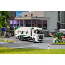 Camion MB Actros Streamspace fourgon Veltins Gettränke (HERPA)