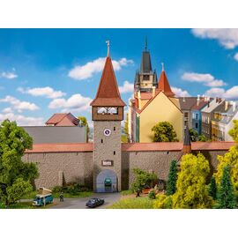 Altstadtturm mit Mauer