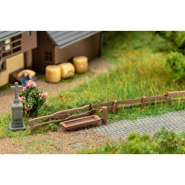 2 puits avec clôture de pâturage