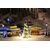 ARW01.134002-2 Weihnachtsmarktbuden mit beleuchtetem Weihnachtsbaum