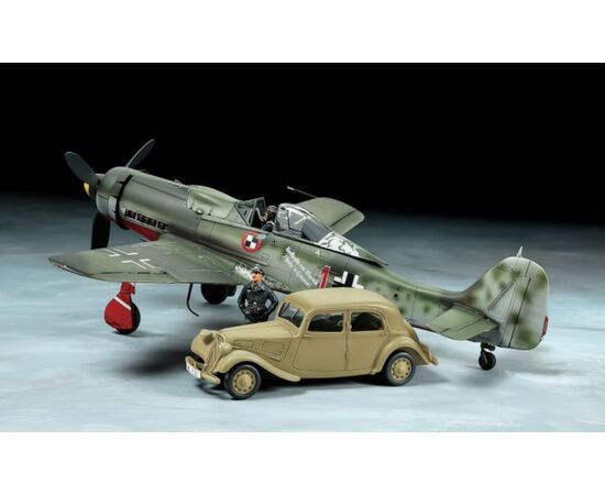 ARW10.25213-1/48 Focke Fw190 D-9 JV44 &amp;amp; Citroen 11CV Staff Car Set