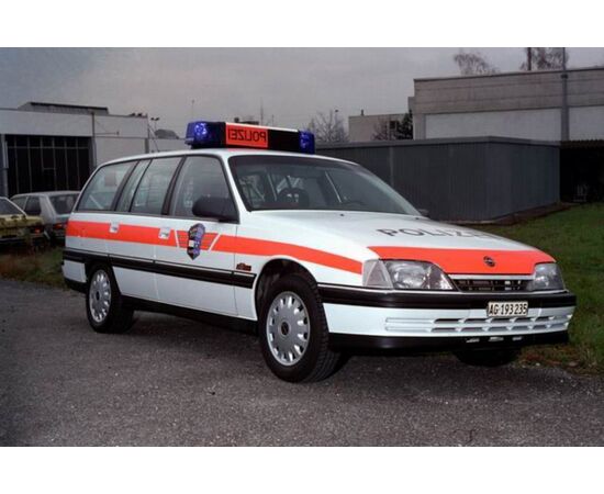 ARW85.005559-Opel Omega A2 Kantonspolizei Aargau