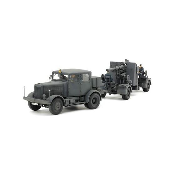 German Heavy Tractor SS-100 & 88mm Gun Flak