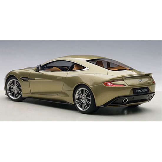 ASTON Martin Vanqu. 2015 bronze 1:18, 2 image
