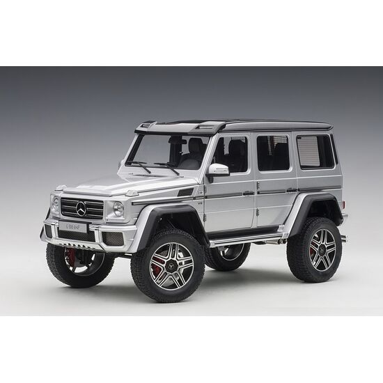 MERCEDES G 500 4x4-2 '16 argent 1:18 (composite model/ full openings)