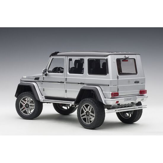 MERCEDES G 500 4x4-2 '16 argent 1:18 (composite model/ full openings), 2 image