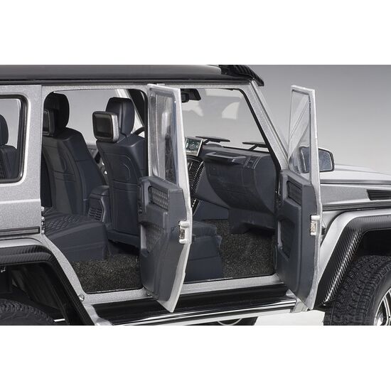 MERCEDES G 500 4x4-2 '16 argent 1:18 (composite model/ full openings), 4 image