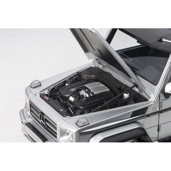 MERCEDES G 500 4x4-2 '16 argent 1:18 (composite model/ full openings), 6 image