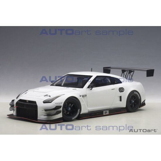 NISSAN GT-R Nismo GT3 blanc 1:18