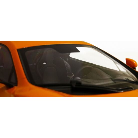 McLAREN 675LT orange 1:18, 4 image