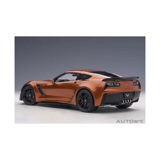CHEVR. Corv. C7 Z06 jaune 1:18 CR7 Edition, 6 image
