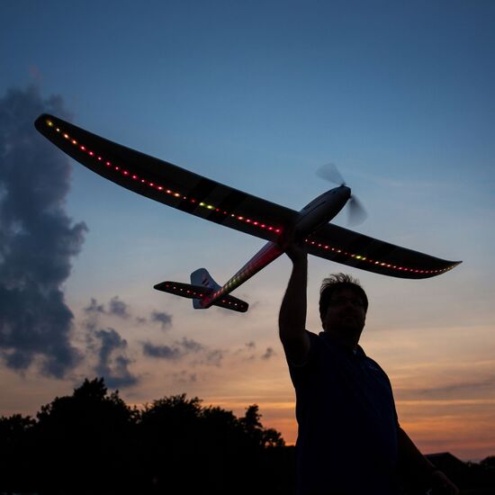 PLANEUR NIGHT RADIAN 2000mm EP BNB BNF Basic avec AS3X et SAFE Select, 8 image