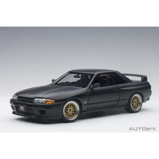NISSAN Skyline GT-R noir 1:18 V-Spec II Tuned Version (R32) M.Black
