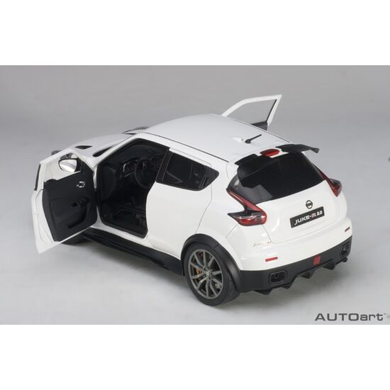 NISSAN JUKE R 2.0 blanc 1:18, 5 image