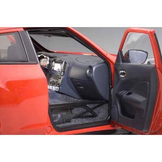 NISSAN JUKE R 2.0 rouge 1:18, 4 image