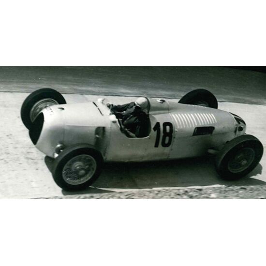 AUTO UNION Typ C 1:18 Bernd Rosemeyer Win. Eifelrennen 1936, 2 image