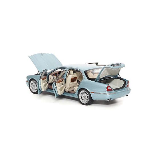 JAGUAR XJ6 (X350) - SEAFROST (LIGHT B LUE), 2 image