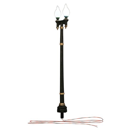 N DOUBLE LAMP POST