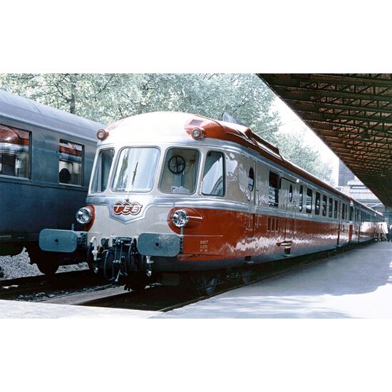 SNCF 2-teil. Diesetriebzug RGP I TEE Parsifal rot/beige Ep. III  DCS