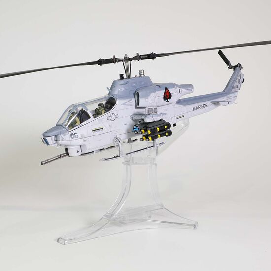 Hélicoptère d'attaque Bell AH-1W Whiskey Cobra, 2 image