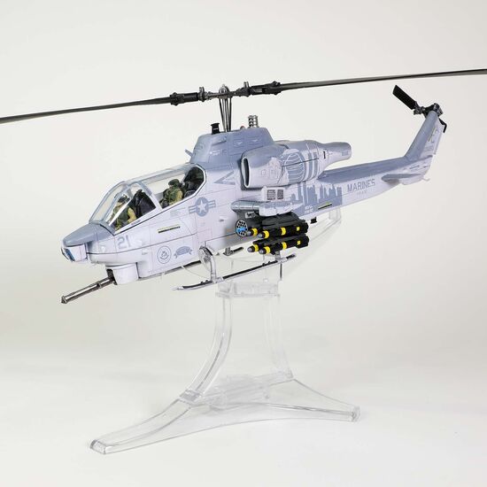 Bell AH-1W Whiskey Cobra attack helicopter, 2 image