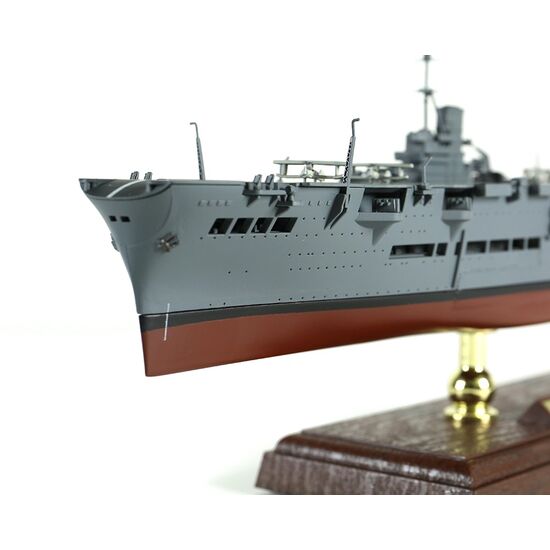 British HMS Ark Royal (91) porte-avions, 2 image