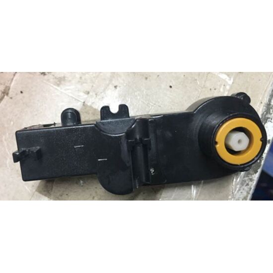 Gear box (Left or right) - 1550/1560/1570