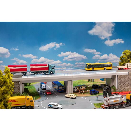 Betonbrücke  2-gleisig