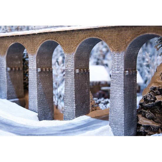 3 piles de viaduc