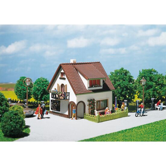 Maison avec lucarne